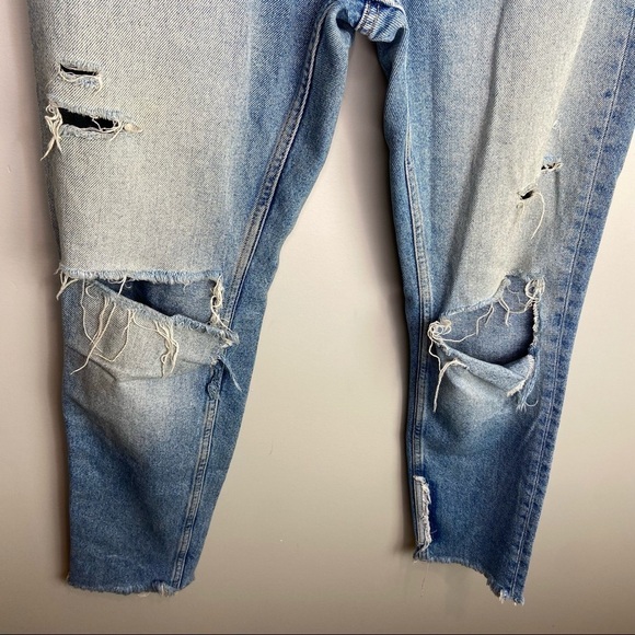 Like new Zara distressed blue jeans size 4 - Picture 4 of 11